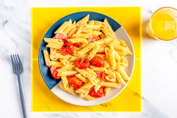 1–2–3-Kinderrezept: Cremige Penne mit Kirschtomaten (2 Port.)