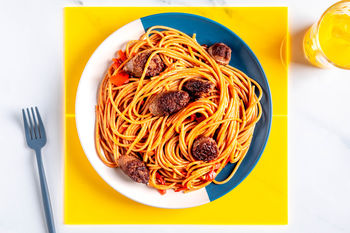 1–2–3-Kinderrezept: Vollkornspaghetti in Paprika-Wurst-Sauce (2 Port.)
