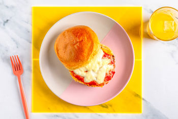1–2–3 Kidsrecept: Schnitzelsandwich op Italiaanse wijze (2 porties)
