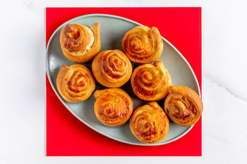 1–2–3 Snackrecept: Pittige jalapeño & kaas bladerdeegrolletjes (2 porties)