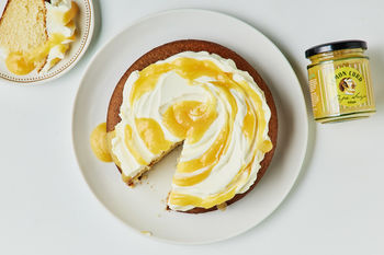 Pepe Saya Lemon Curd Cake Kit, Serves 8-10