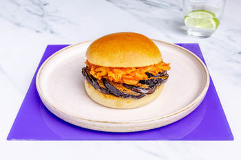 1–2–3 Lunchrecept: Miso-aubergineburger met kimchi (2 porties)
