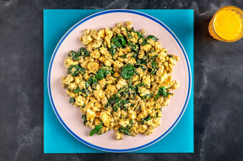 1–2–3 Ontbijtrecept: Tofu scramble met spinazie (2 porties)