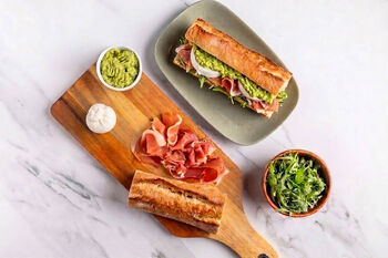 BUNDLE: Zutaten für 2 leckere Serrano-Burrata-Sandwiches