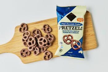 Hugos Milk Chocolate Coated Pretzels, 120g