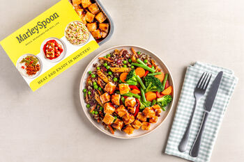 Teriyakizalm met quinoa en groente (1 portie)