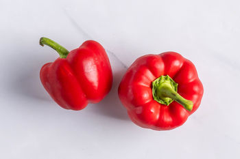 Bundel: 2 rode paprika's (ca. 400g)