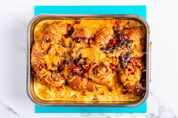 1–2–3 Ontbijtrecept: Gegratineerde croissants met kaas & chorizo (4 porties)