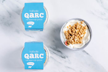 Bundel: Halfvolle kwark met appel-rozijn granola (2x205g)