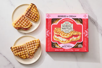 Nordic Waffles Berries & Cream Waffle Breakfast Sandwiches, 2 pack