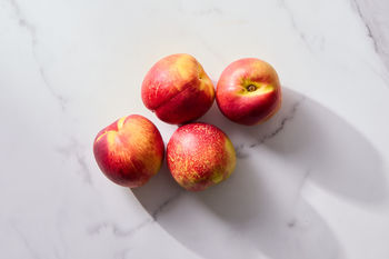 Nectarines, 4 pieces