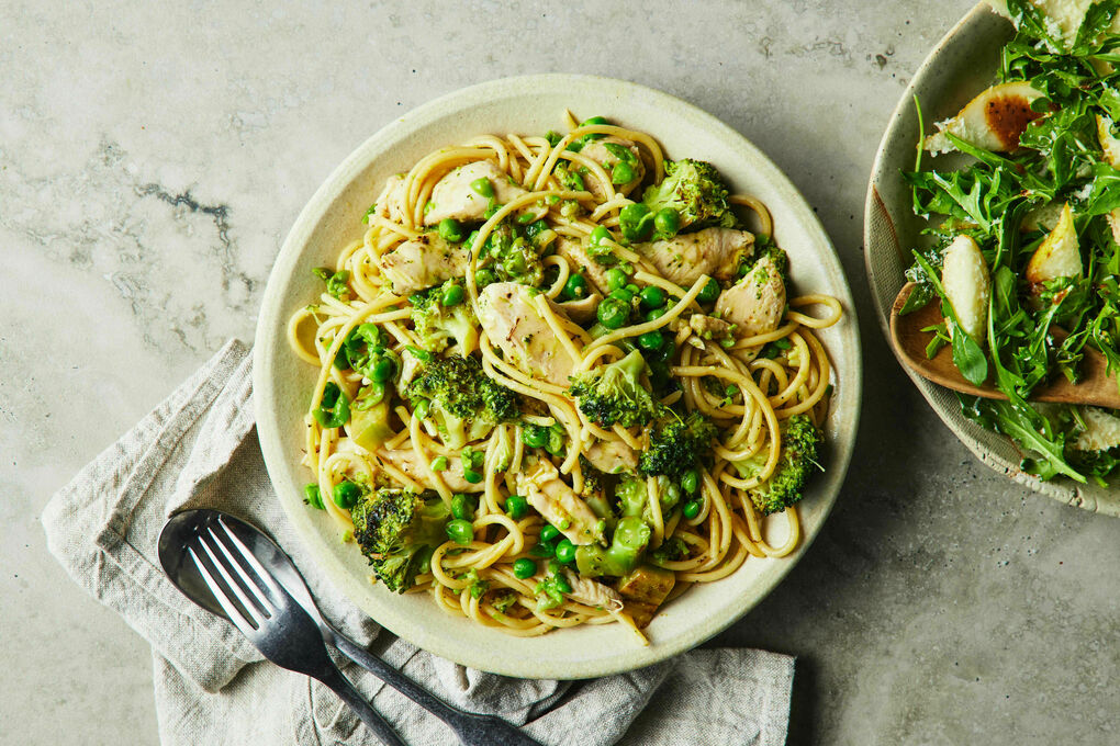 Chicken, Broccoli & Pea Pasta with Garlic-Infused Extra Virgin Olive Oil |  Marley Spoon