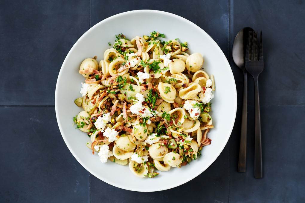 Bacon and Fennel Pasta with Pistachios and Ricotta | Marley Spoon