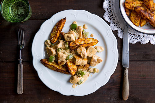 Hahnchen In Senf Sauce Mit Backkartoffeln Und Paprika Marley Spoon