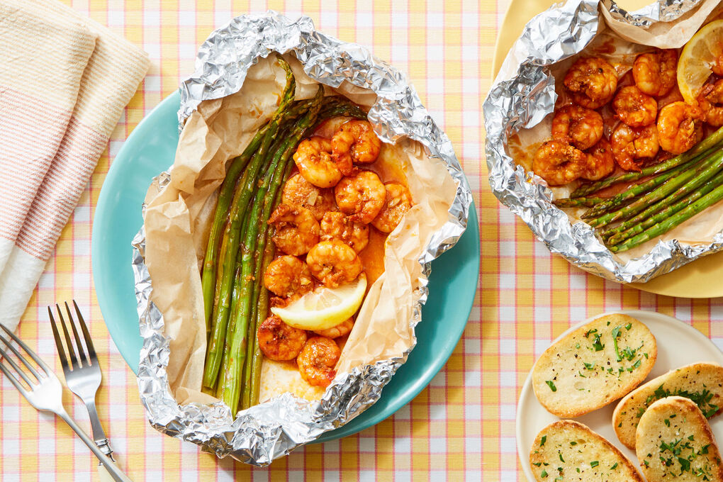 Lurking Assailant PR foil 1枚 Easy Prep! Shrimp & Asparagus Foil Packets with Garlic Bread