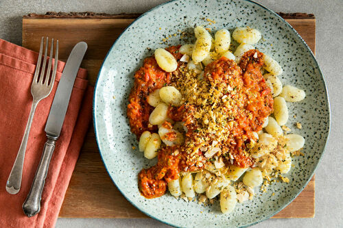 Rauchige Zucchini-Tomaten-Gnocchi