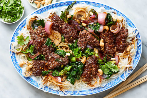 Mongolian Beef Broccoli With Roasted Cashews Rice Noodles Marley Spoon