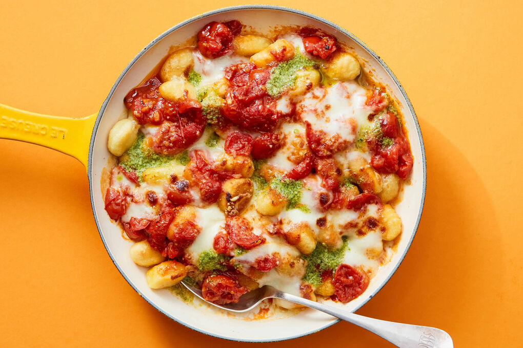 Crispy Gnocchi with Tomatoes, Mozzarella & Pesto