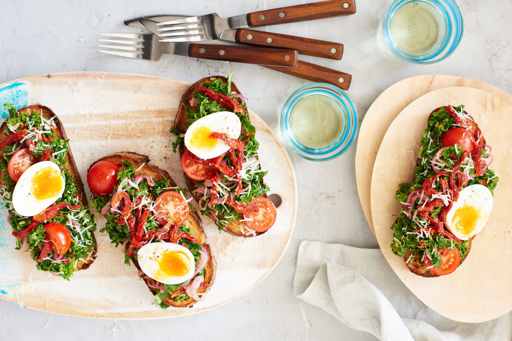 https://marleyspoon.com/media/recipes/3251/main_photos/large/WEBID00182HERO_KaleBruschetta_22-dc1202804f349d6d18c264140eadfc49.jpg