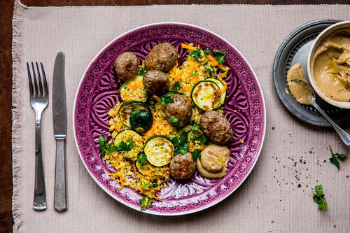 Hackfleisch-Kebabs mit Auberginencreme