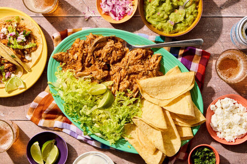 Slow Cooker Chicken Tinga Tacos