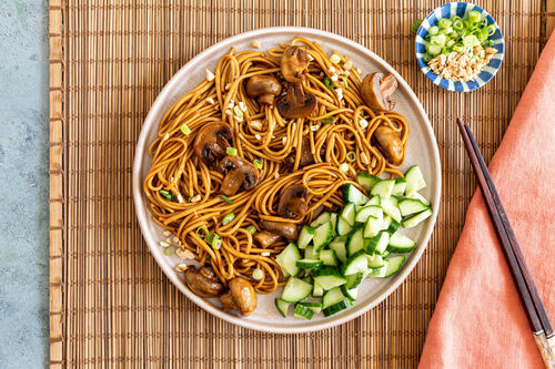 Snelle roerbak met champignons