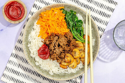 Koreanisches Bibimbap mit Bio-Rinderhack