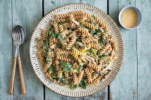 Vollkornpasta mit Shiitake und Spinat