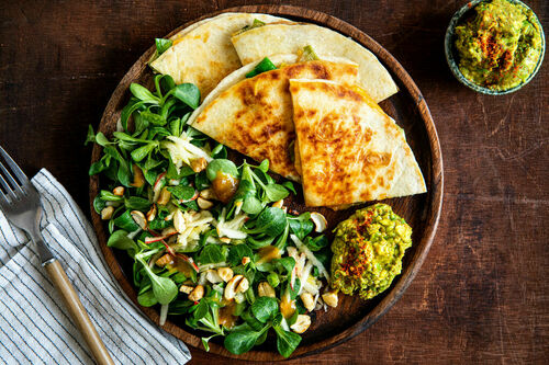 Cheddar-quesadilla's met prei