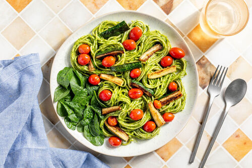Spaghetti in groene pompoenpittenpesto
