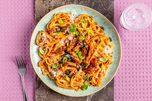 Schnelle Pasta mit Gemüse und Hähnchen