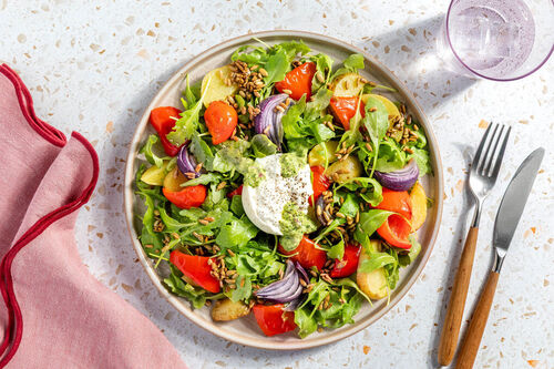 Bonte zomersalade met burrata