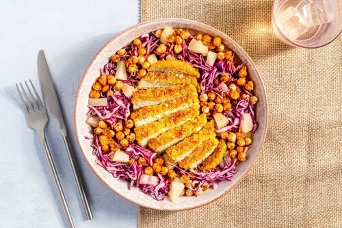 Veggieschnitzel auf Ananas-Slaw