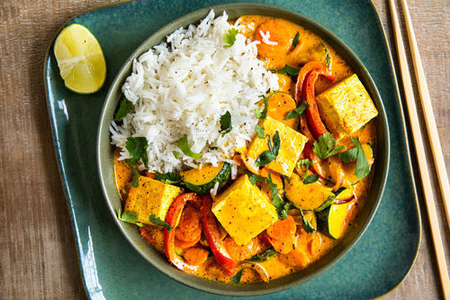 Pikante Thaise groentecurry met tofu