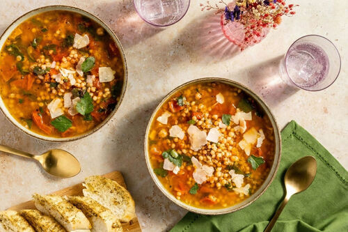 Italiaanse minestrone met tomaat