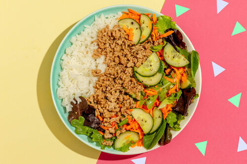Bánh-Mì-Reisbowl mit Schweinehack