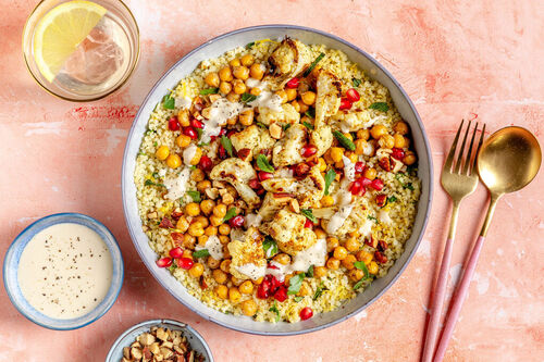 Bulgurbowl met kikkererwten en bloemkool