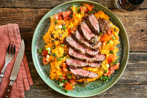 Rinderhüftsteak auf Süßkartoffelpüree