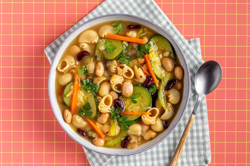 Schnelle Gemüse-Bohnen-Minestrone