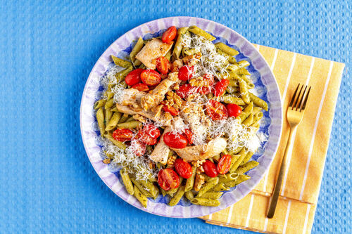 Makkelijke pasta met kip en tomaat