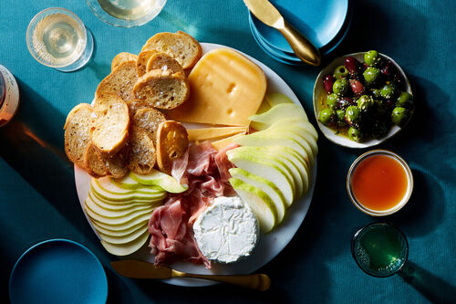 Gouda, Goat Cheese & Prosciutto Board