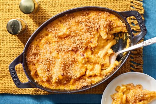 Thanksgiving! Creamy Pumpkin Mac & Cheese