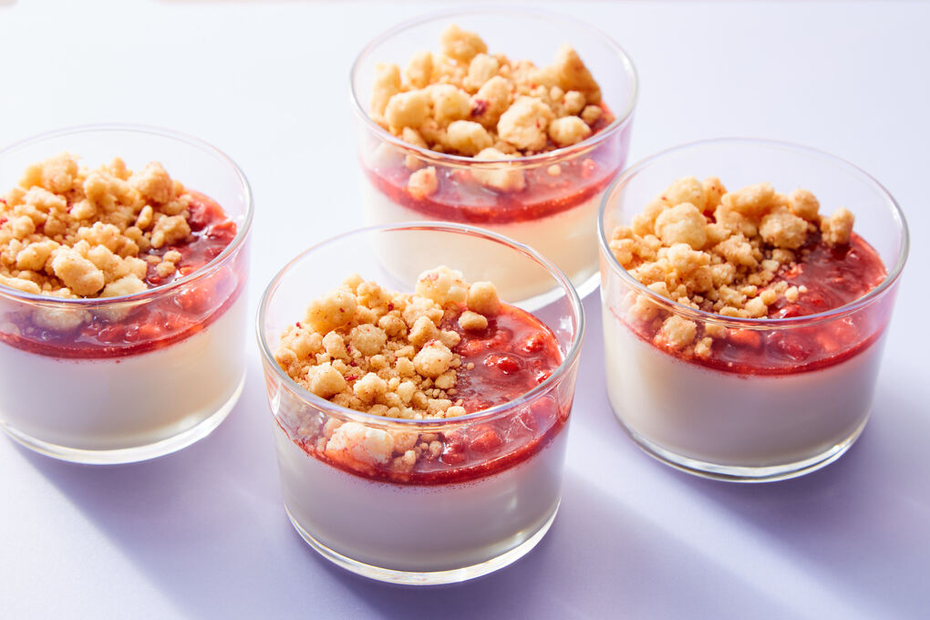 Strawberry Shortcake Panna Cotta with Shortbread Crumble | Dinnerly