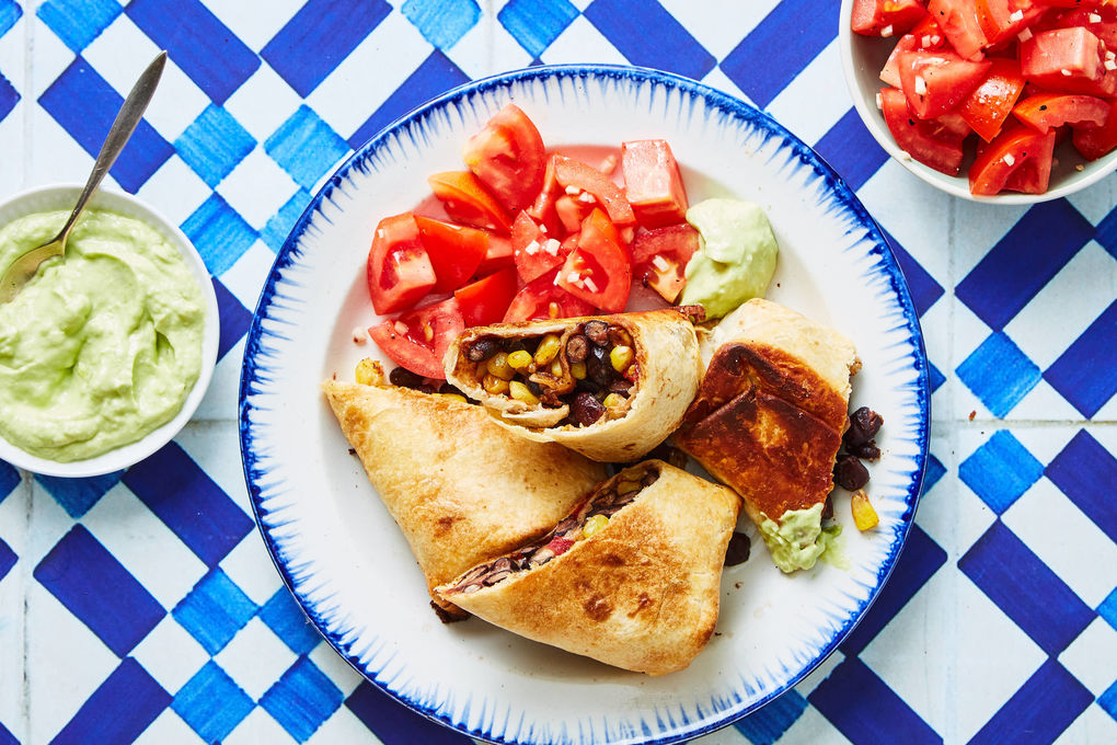 Chimichanga/molhado Fried Burrito Com Guacamole E Creme De Leite