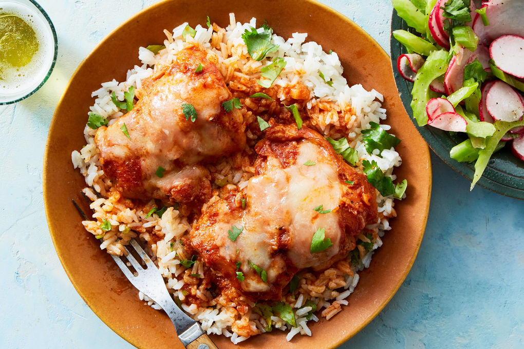 Mexican Chicken Thighs with Enchilada Sauce Garlicky Rice