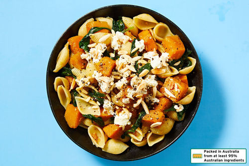 Pumpkin, Spinach and Goat Cheese Pasta with Toasted Almonds | Dinnerly