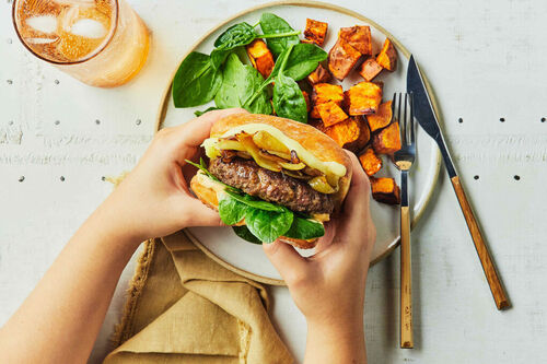 Easy Aussie Beef Cheeseburgers