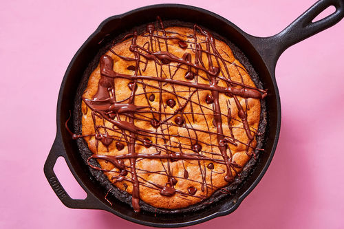 Skillet Chocolate Chip Cookie