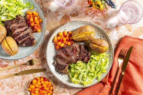 Bio-Rinderhüftsteak mit Backkartoffeln