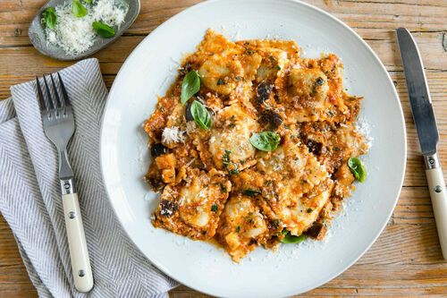 Ricotta-Spinat-Tortelli und Aubergine